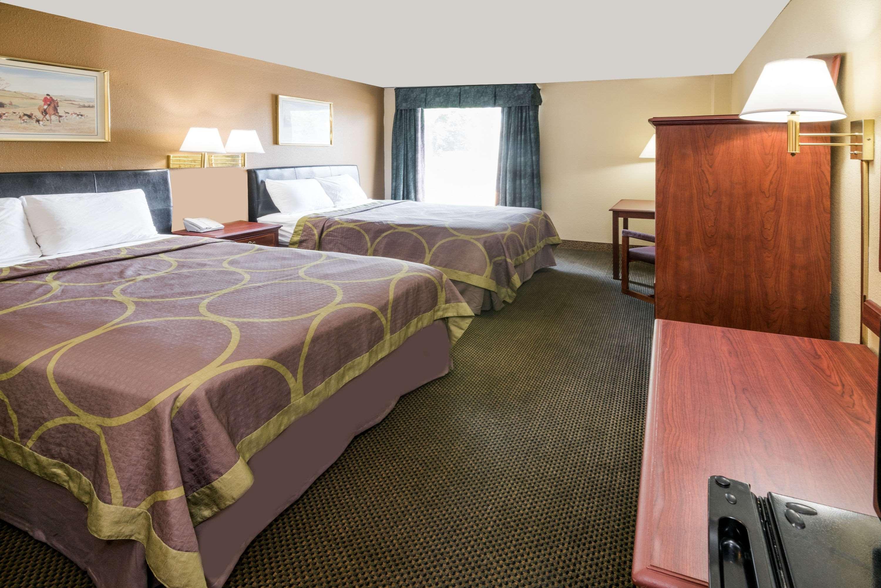 Super 8 By Wyndham Columbus Hotell Eksteriør bilde