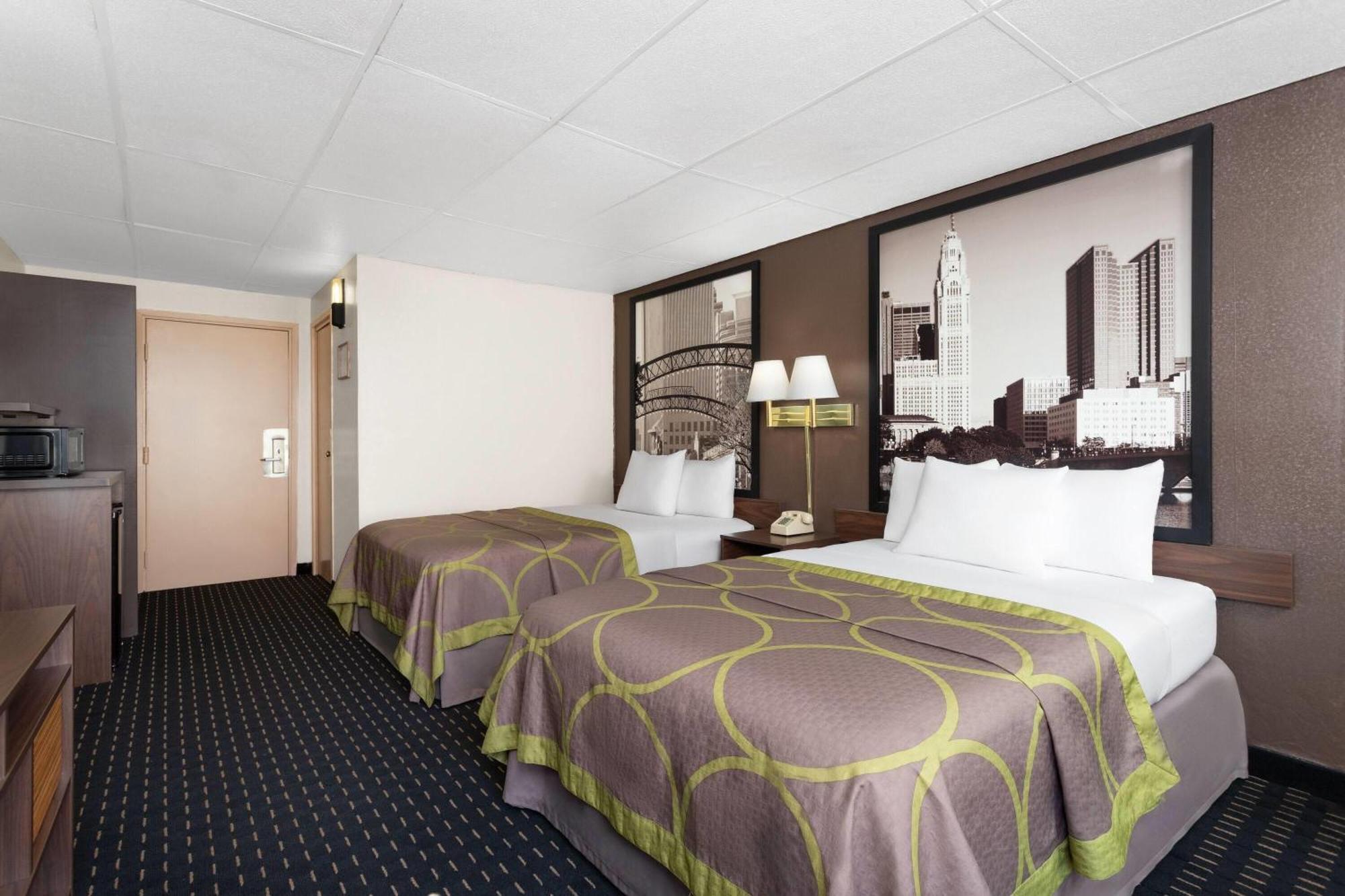 Super 8 By Wyndham Columbus Hotell Eksteriør bilde