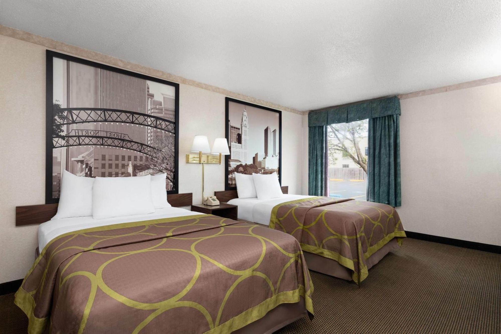 Super 8 By Wyndham Columbus Hotell Eksteriør bilde